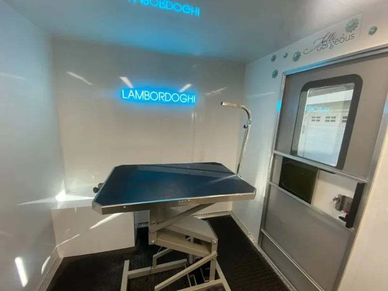 Customized Mobile Pet Bathing Grooming Salon Trailer Portable Dog Cat Care Center for Outdoor Commercial Service Use